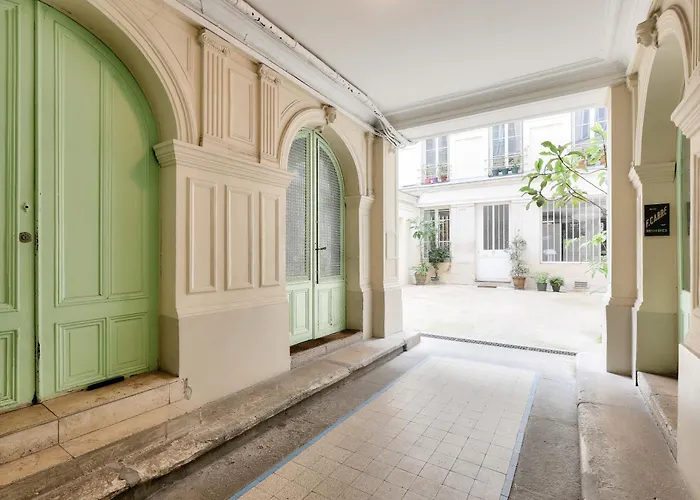 Bright Apartment In The 10Arr. - 4 People