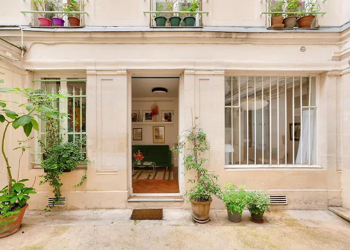 Bright Apartment In The 10Arr. - 4 People