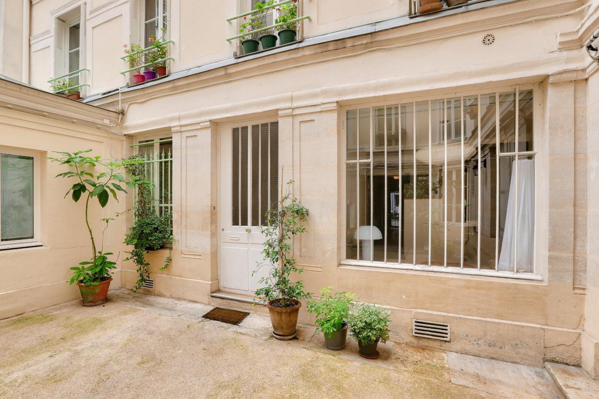 Bright In The 10arr. - 4 People Appartement *